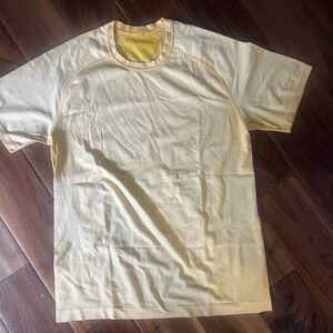 Lululemon men’s T-Shirt